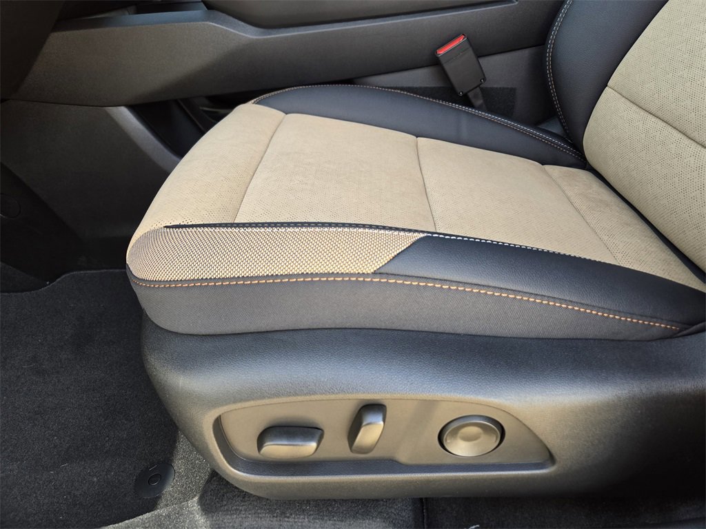 New 2026 Chevrolet Equinox ACTIV image 13