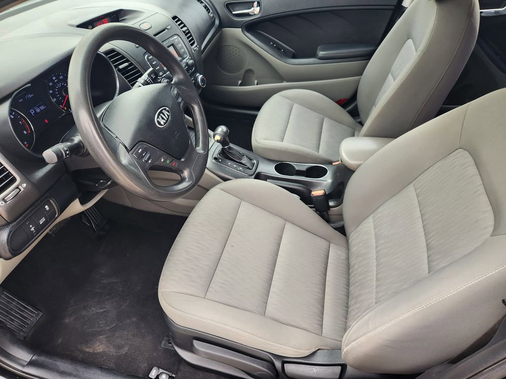 Used 2016 Kia Forte LX image 8
