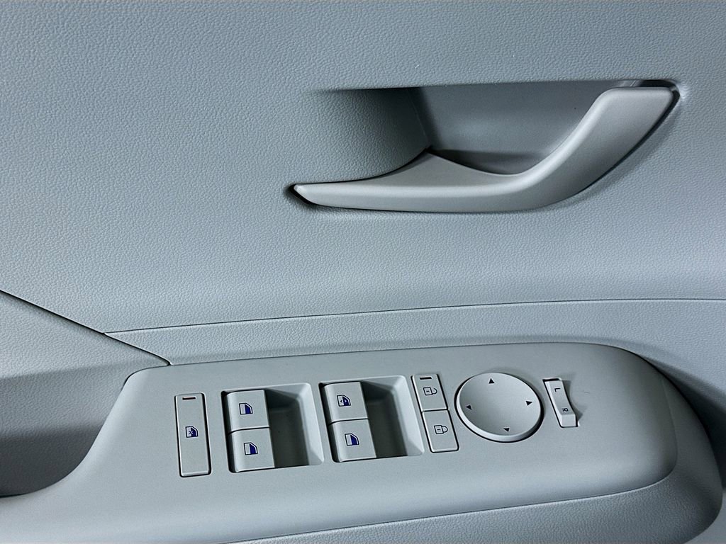 Certified 2025 Hyundai Kona SEL image 17