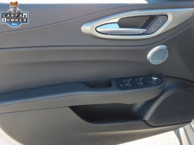 Used 2025 Alfa Romeo Giulia AWD image 13