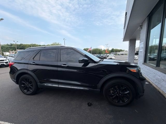 Used 2021 Ford Explorer Limited w/ Equipment Group 301A AWD/4WD image 4