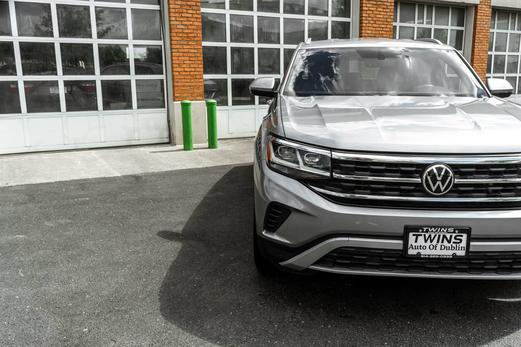 Used 2022 Volkswagen Atlas Cross Sport SE AWD/4WD image 35