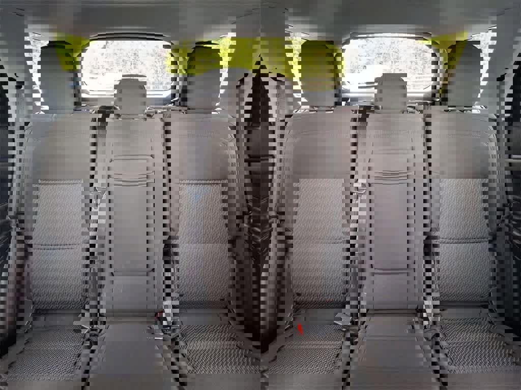 Used 2022 Ford Explorer XLT image 13