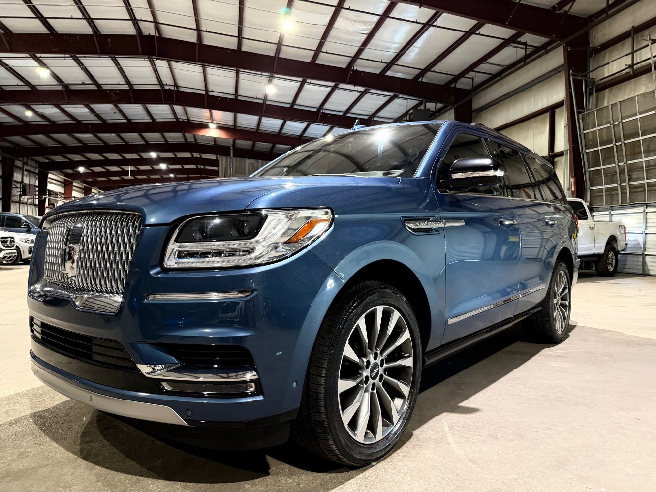 Used 2019 Lincoln Navigator Select w/ Technology Package RWD image 9