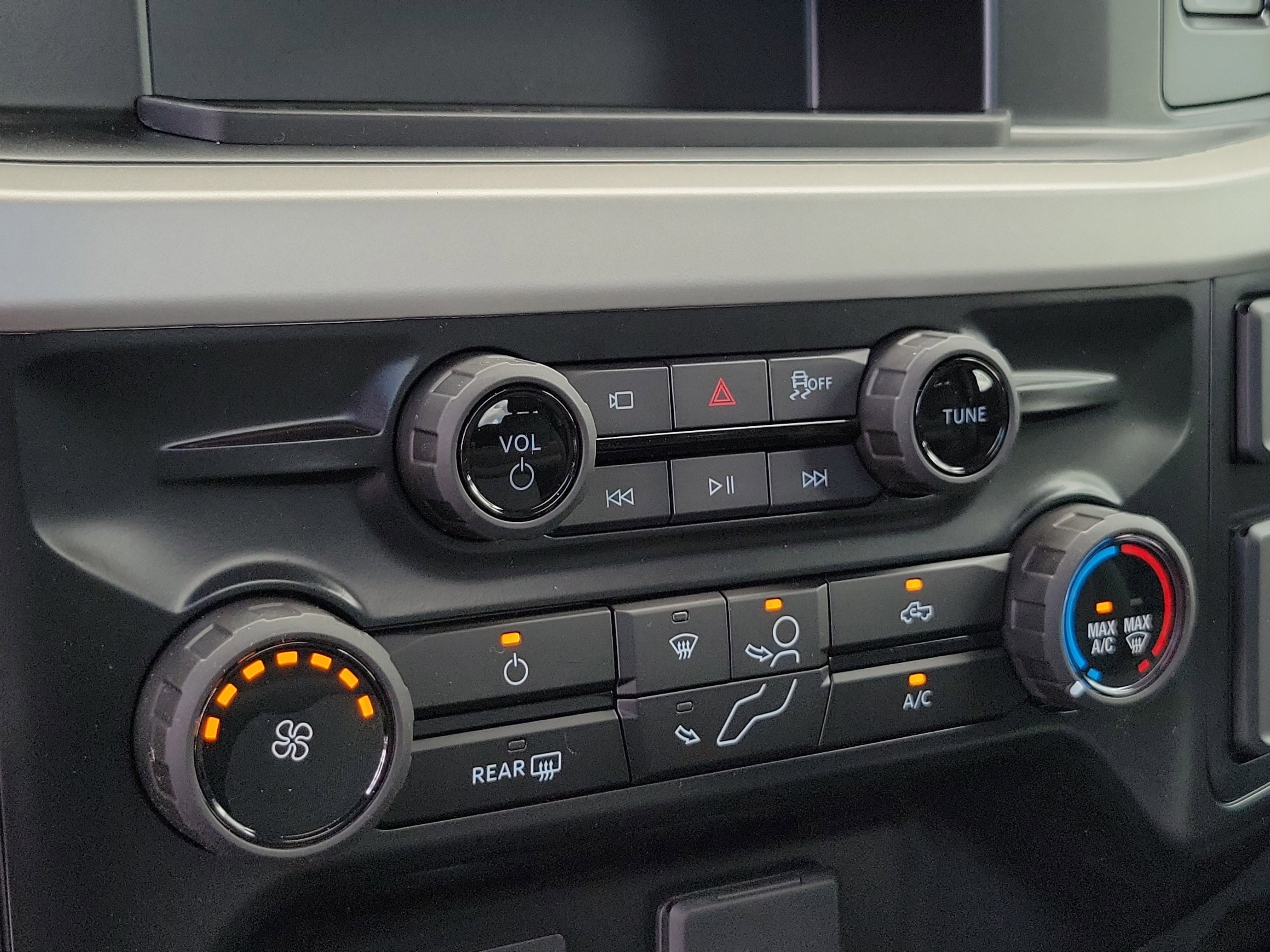 New 2026 Ford F350 XLT w/ 360-Degree Camera Package AWD/4WD image 19