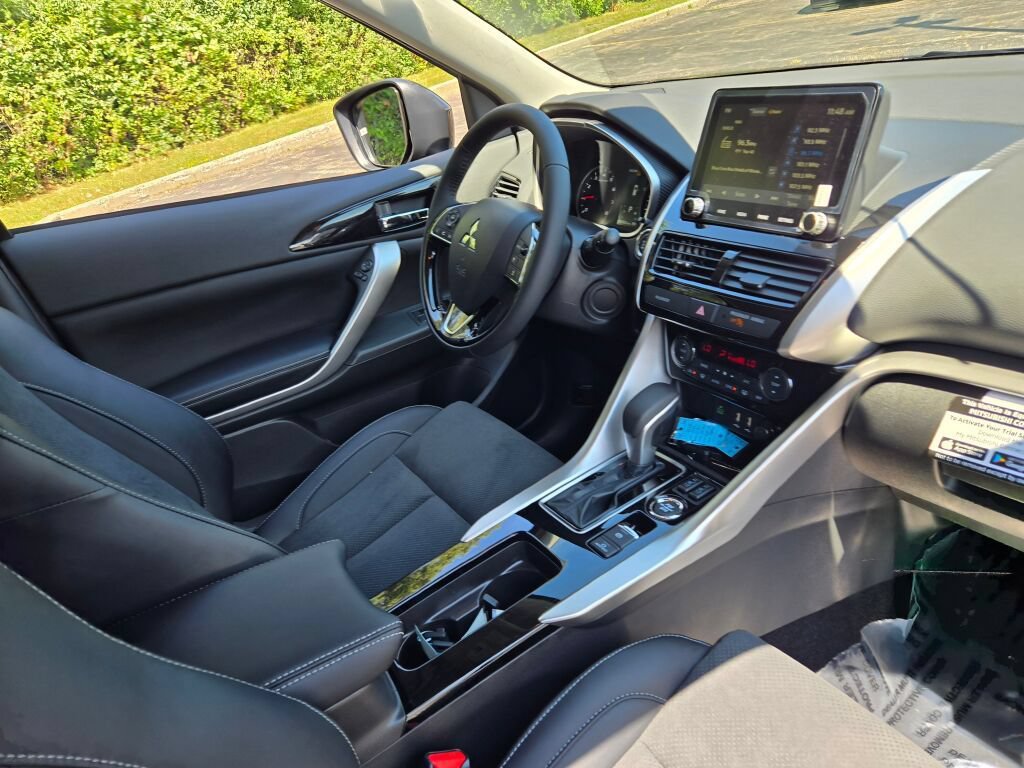 New 2026 Mitsubishi Outlander LE AWD/4WD image 5