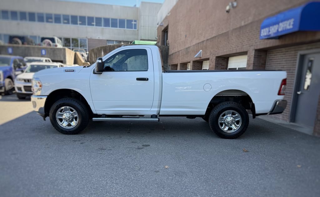 Used 2024 RAM 2500 Tradesman w/ Chrome Appearance Group AWD/4WD image 14