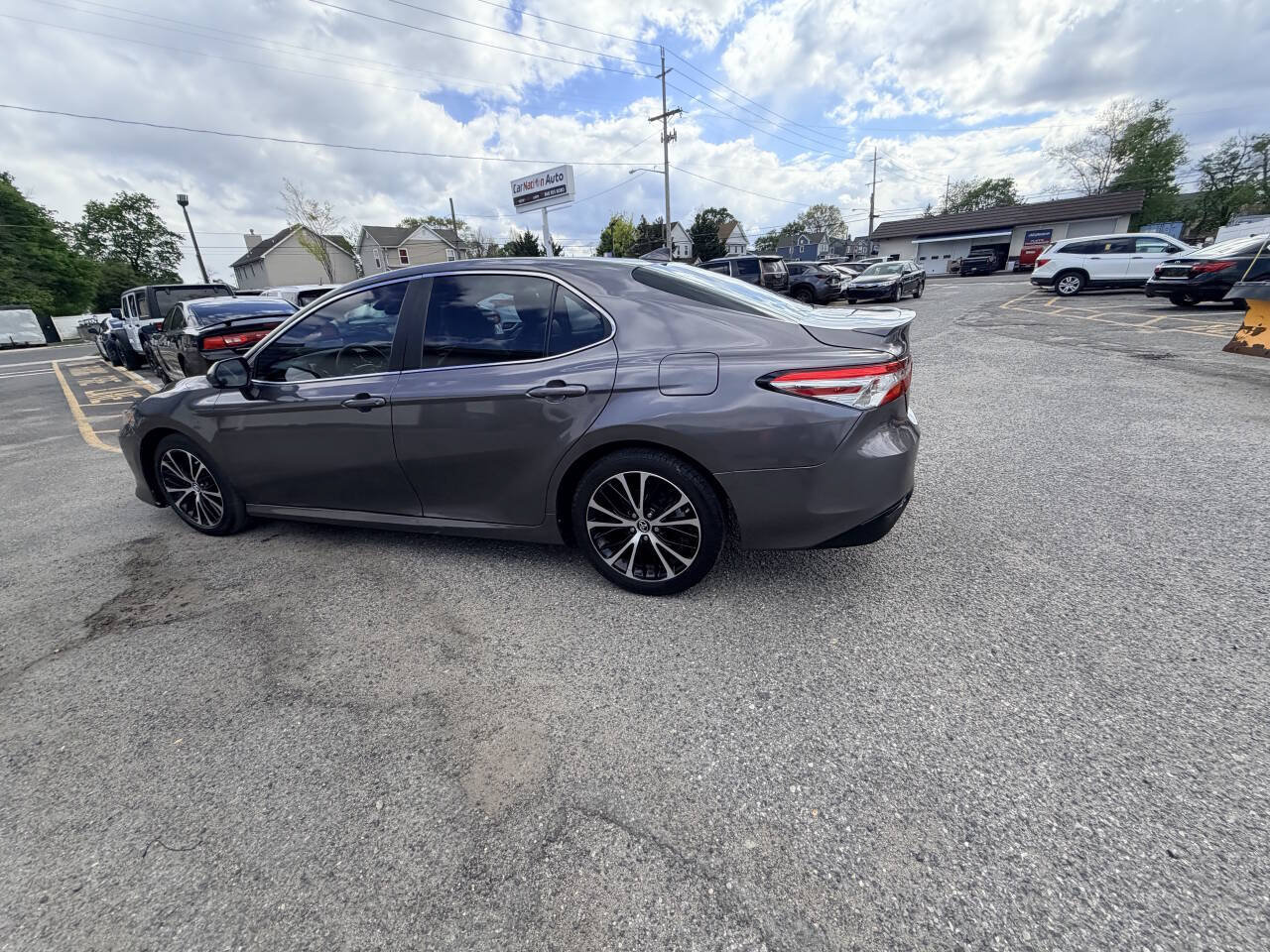 Used 2021 Toyota Camry LE FWD image 27