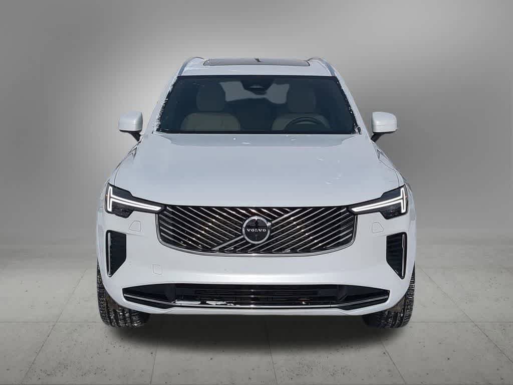Certified 2026 Volvo XC90 B6 Plus w/ Protection Package Premier AWD/4WD image 9