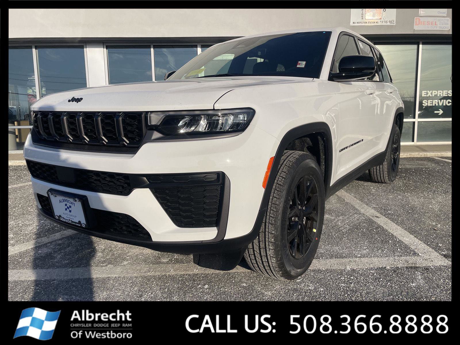 New 2026 Jeep Grand Cherokee Altitude image 1