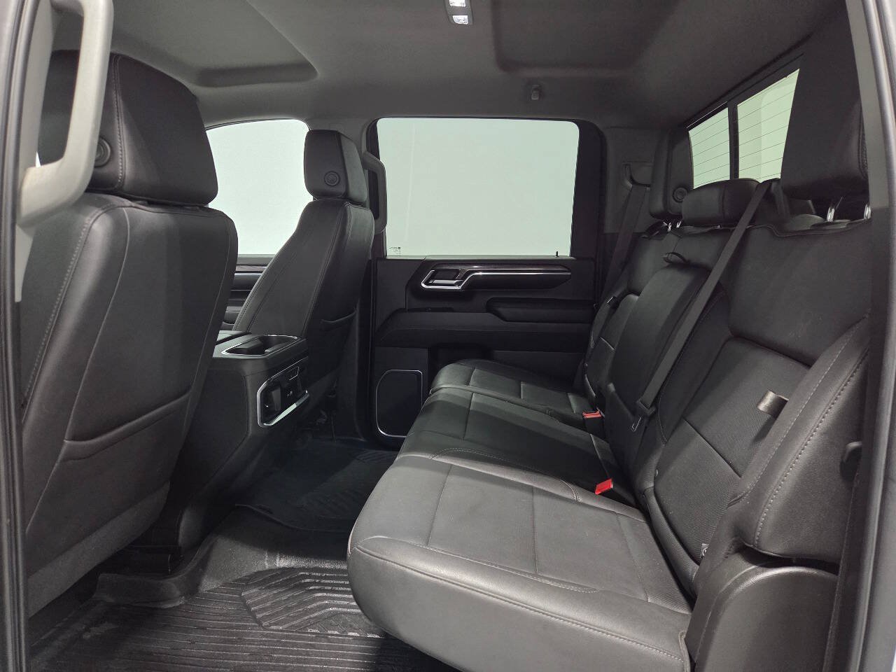 Used 2024 Chevrolet Silverado 2500 LTZ w/ LTZ Plus Package AWD/4WD image 16