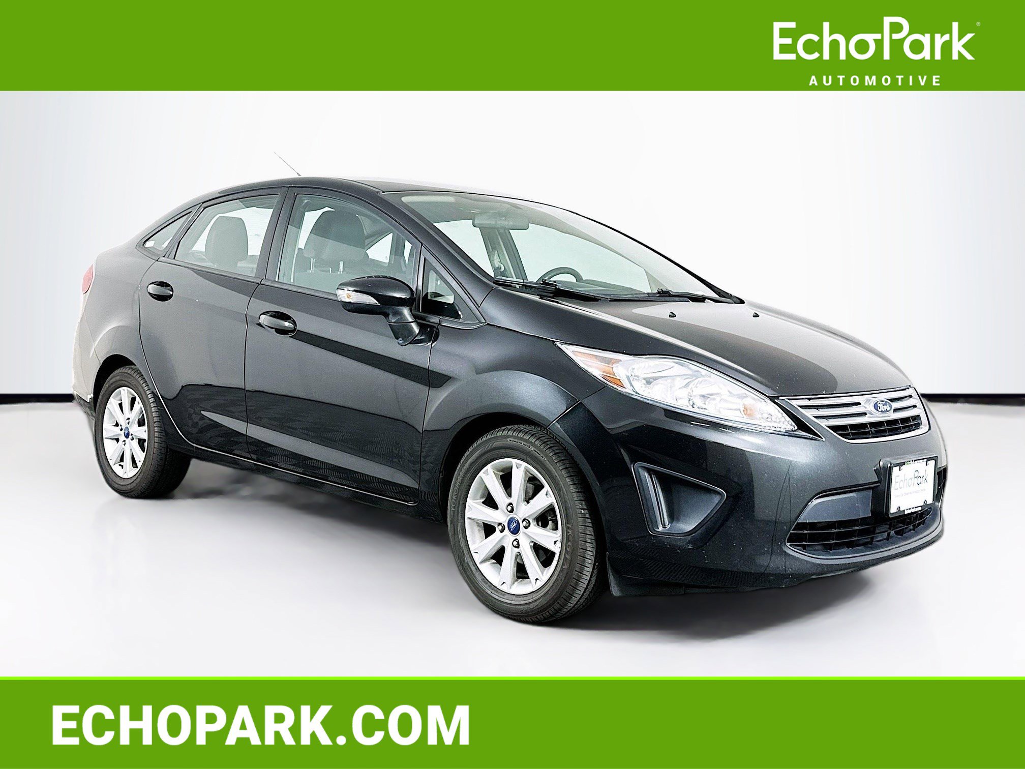 Used 2013 Ford Fiesta SE image 1