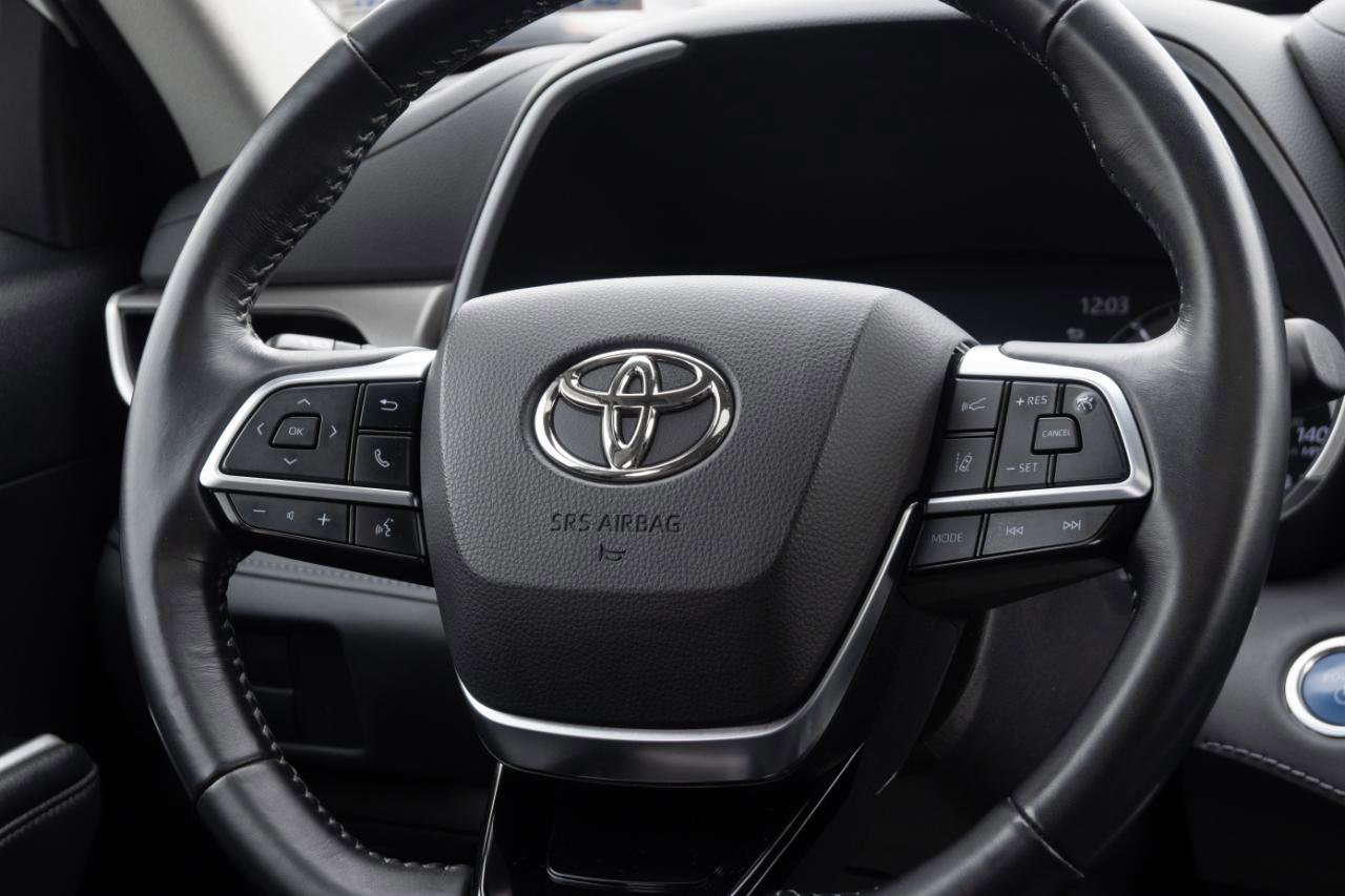 Used 2021 Toyota Highlander XLE image 26