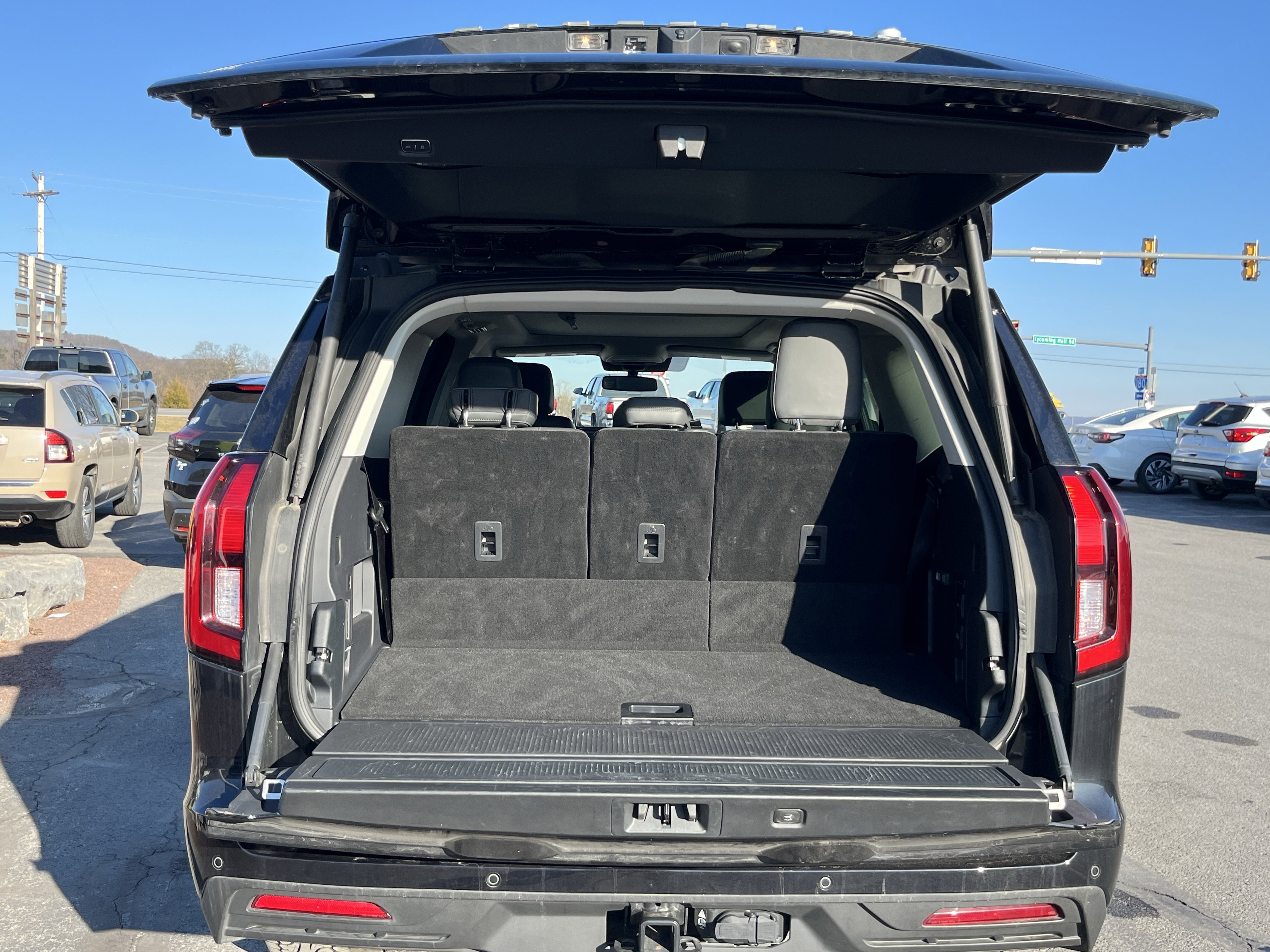 Used 2025 Ford Expedition Active image 5