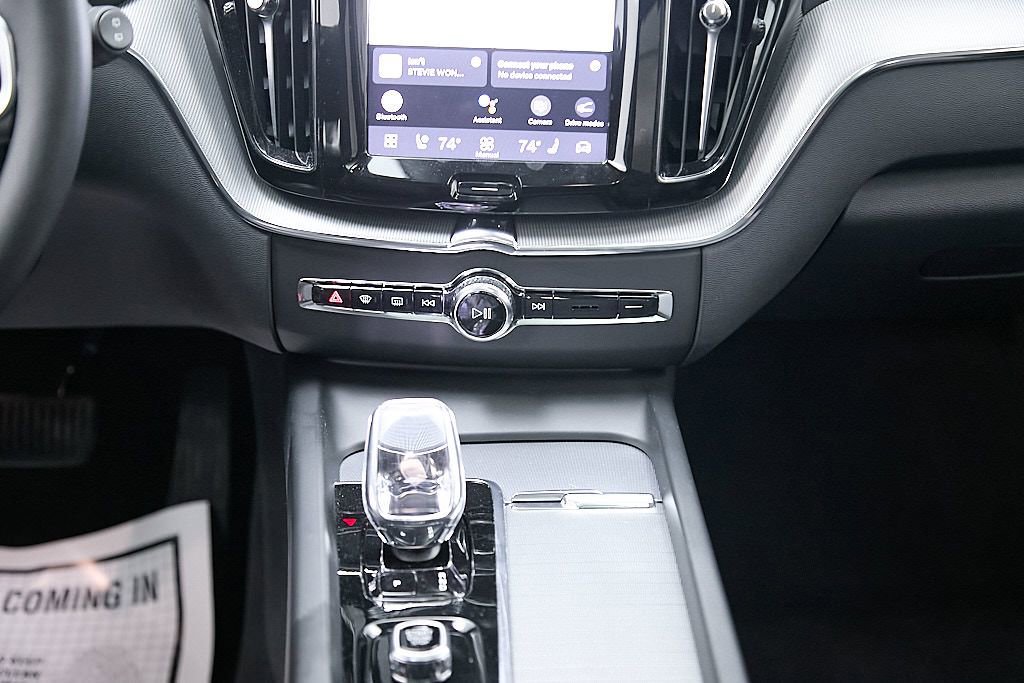 Certified 2024 Volvo XC60 T8 Ultimate image 29