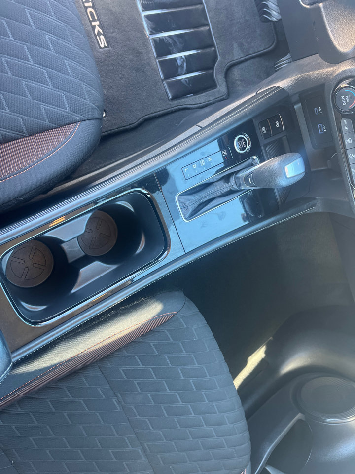 Used 2023 Nissan Kicks SR image 12