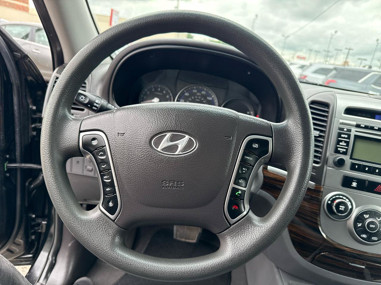 Used 2010 Hyundai Santa Fe GLS FWD image 15