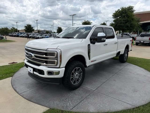 Used 2025 Ford F350 Platinum w/ Platinum Plus Package AWD/4WD image 3