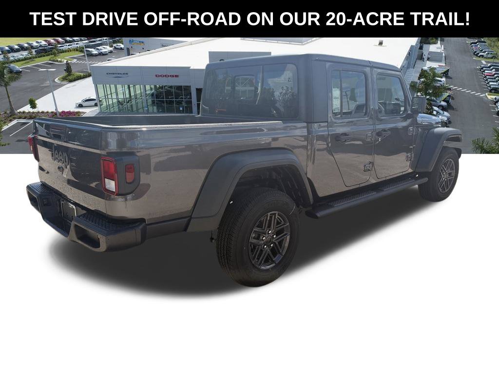 New 2026 Jeep Gladiator Sport AWD/4WD image 4