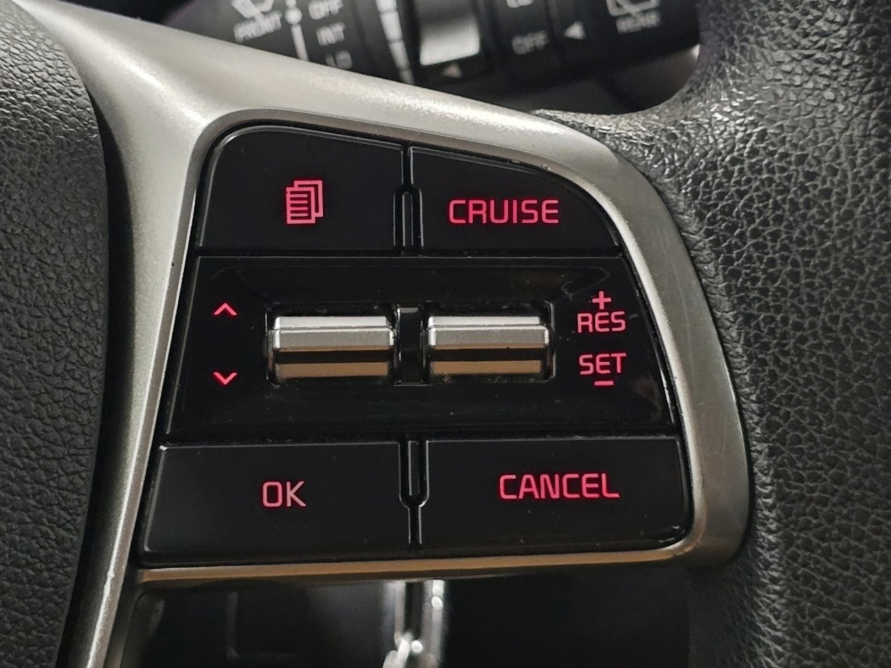 Used 2019 Kia Sorento LX image 31