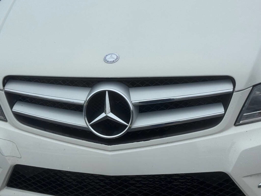 Used 2012 Mercedes-Benz C 250 Coupe image 25