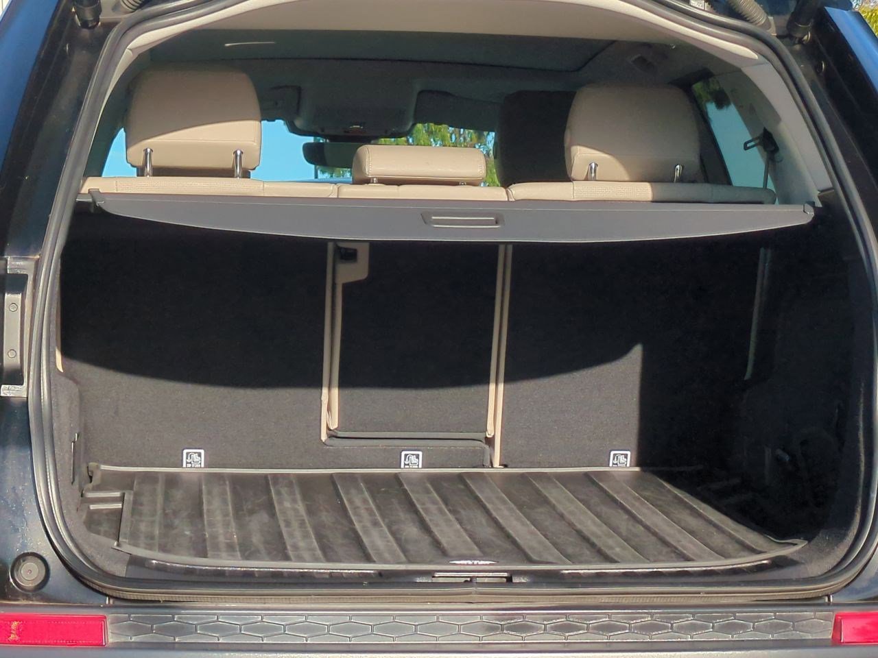 Used 2022 Land Rover Discovery Sport SE image 24