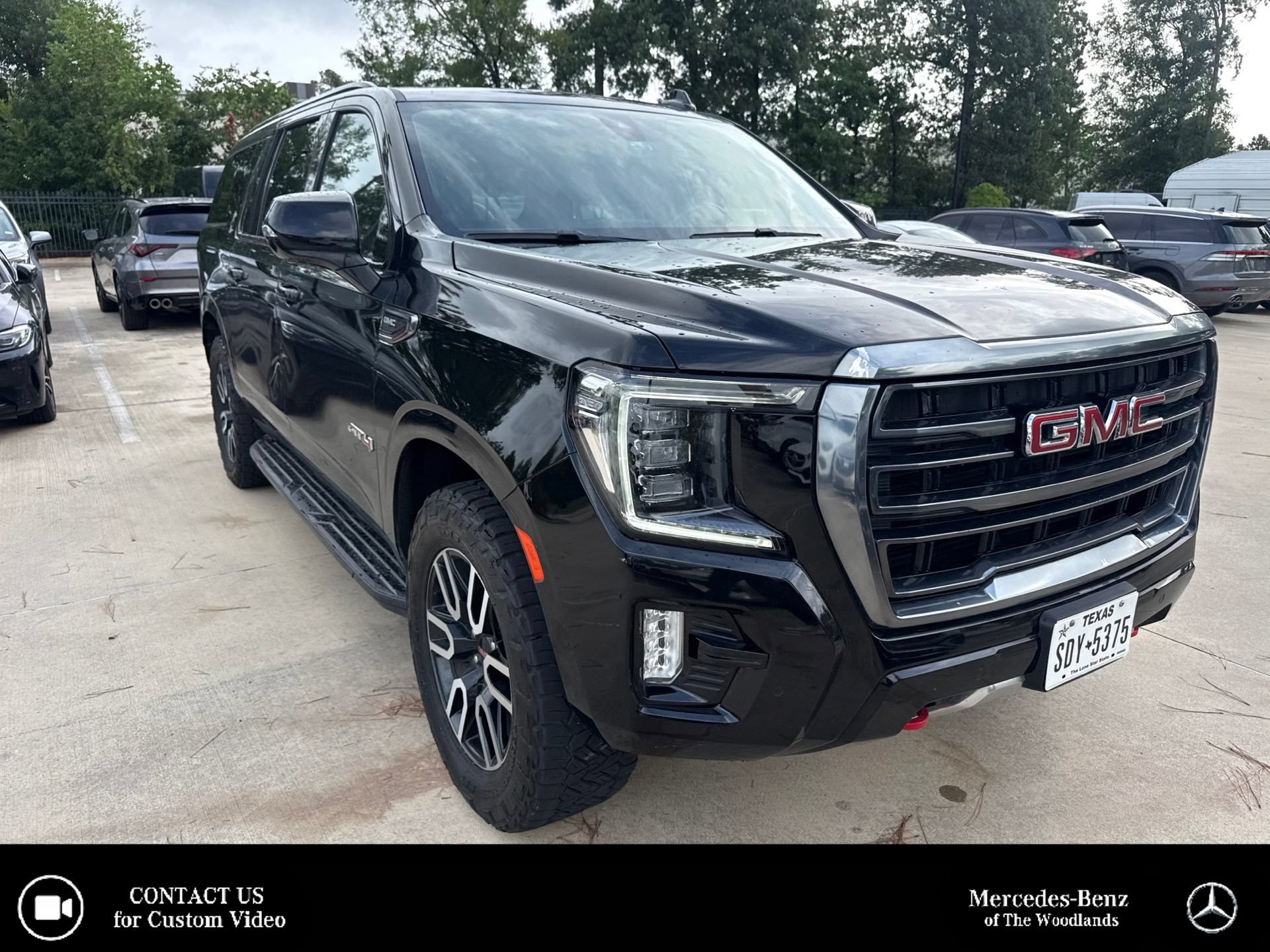 Used 2022 GMC Yukon XL AT4 AWD/4WD image 1