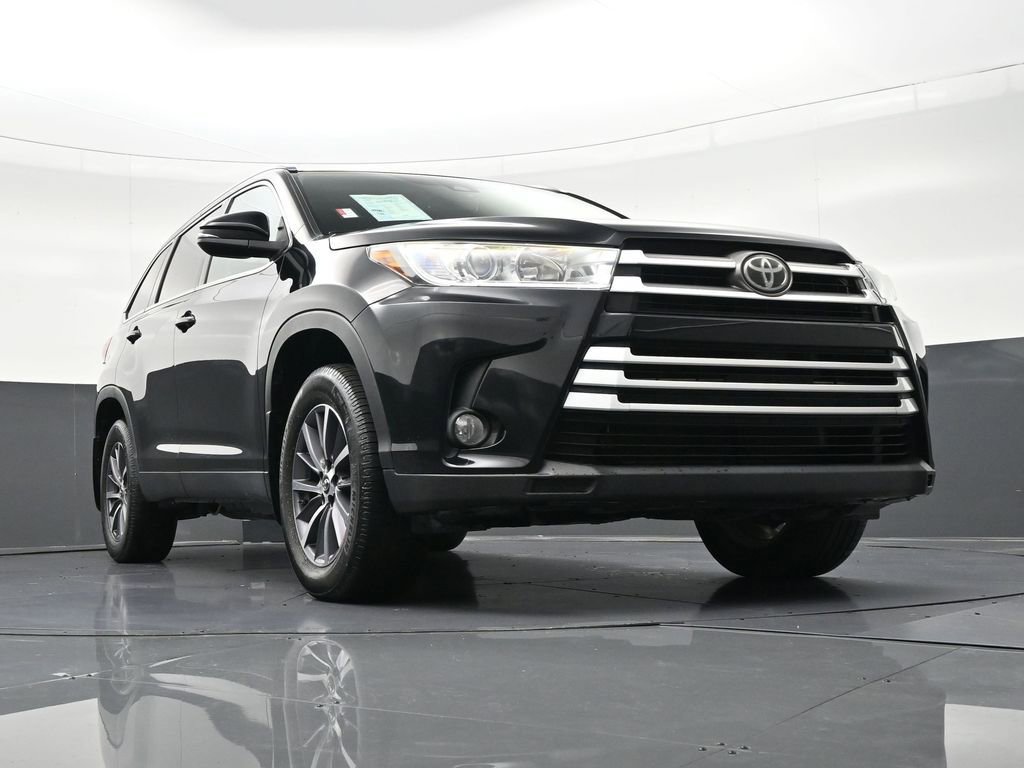 Used 2019 Toyota Highlander XLE image 30