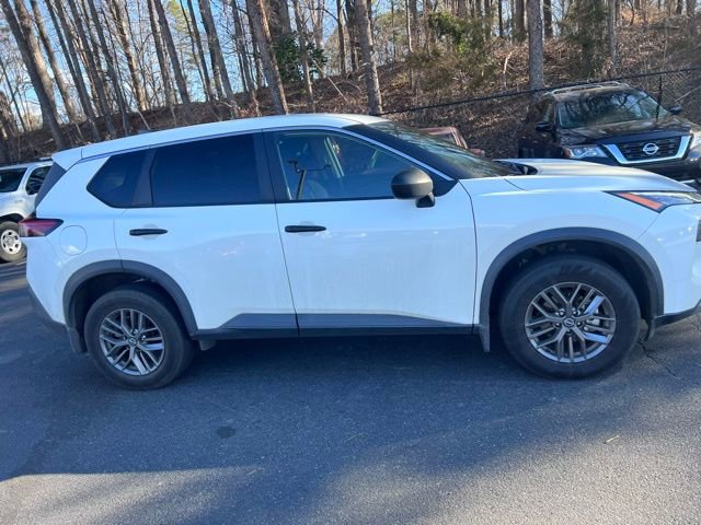 Used 2022 Nissan Rogue S image 4