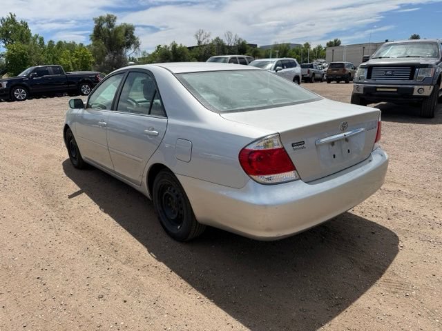 Used 2005 Toyota Camry LE FWD image 3