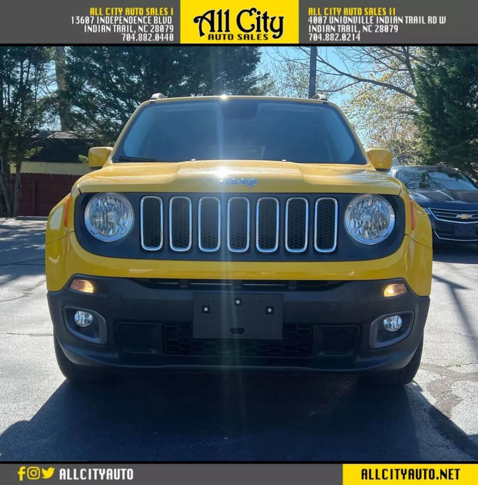 Used 2015 Jeep Renegade Latitude w/ Popular Equipment Group AWD/4WD image 2
