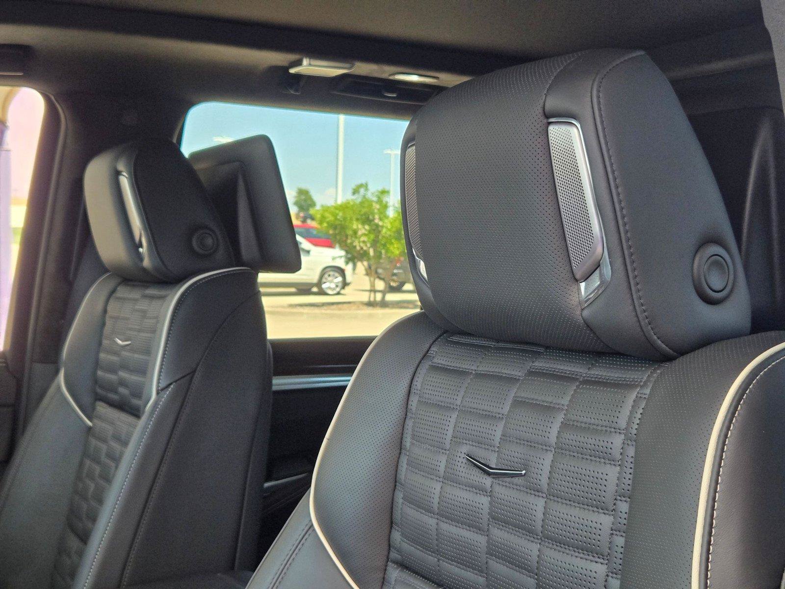 New 2026 Cadillac Escalade Platinum Sport w/ LPO, ONYX Package AWD/4WD image 12