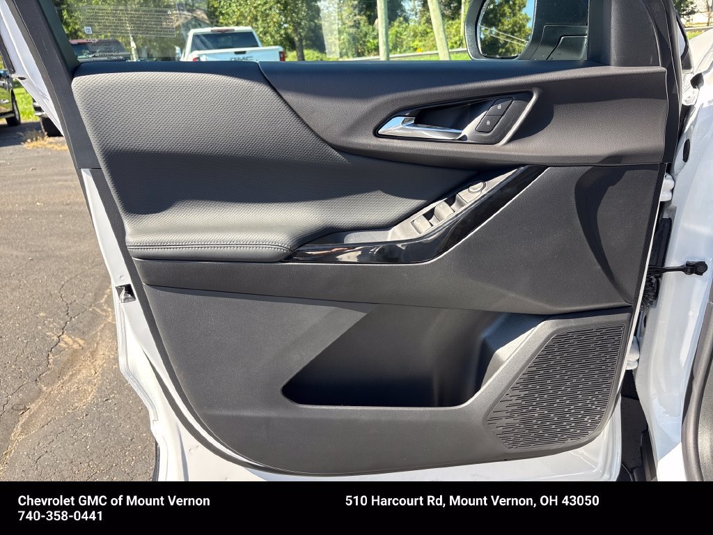 New 2027 Chevrolet Equinox LT w/ Safety and Technology Package AWD/4WD image 14