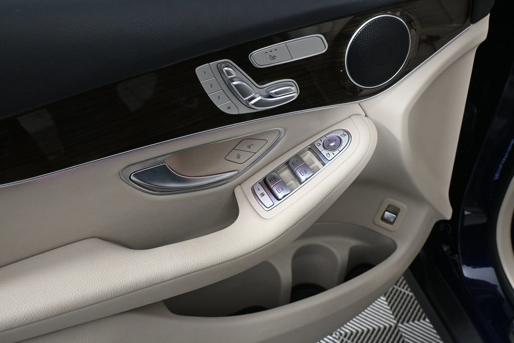 Certified 2022 Mercedes-Benz GLC 300 image 8