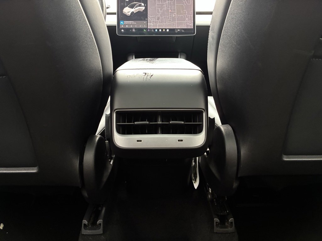 Used 2020 Tesla Model Y Long Range image 21