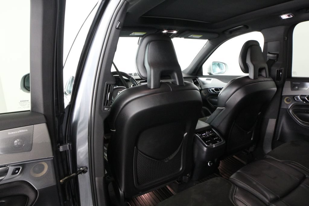 Used 2016 Volvo XC90 T6 R-Design w/ Protection Package Plus AWD/4WD image 38