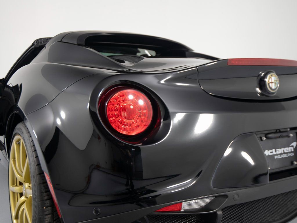 Used 2016 Alfa Romeo 4C Spider image 37