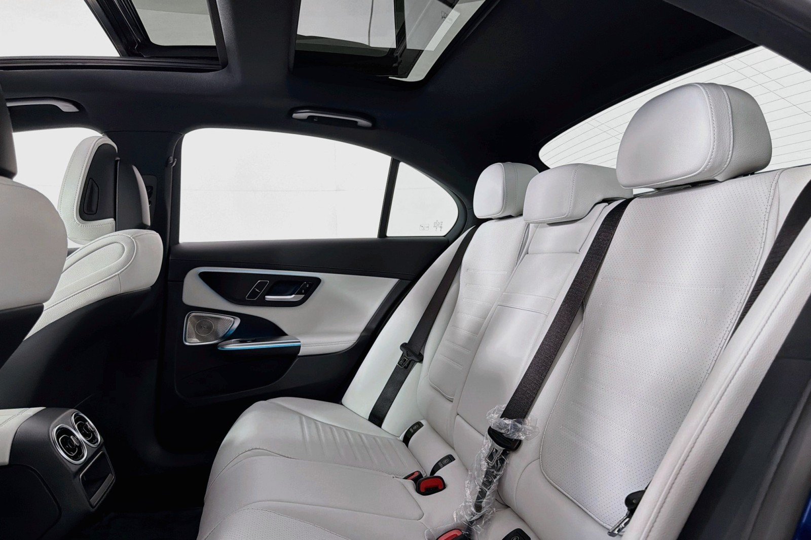 New 2026 Mercedes-Benz C 300 Sedan image 7