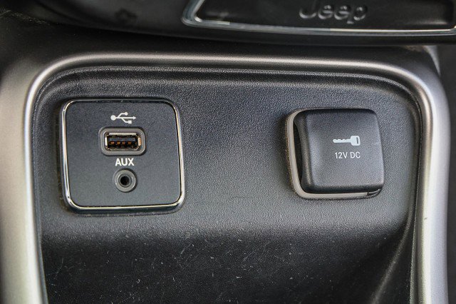 Used 2017 Jeep Compass Sport w/ Tech Group FWD image 17