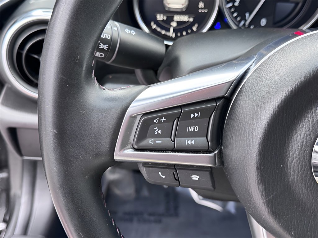 Used 2017 MAZDA MX-5 Miata RF Grand Touring image 17