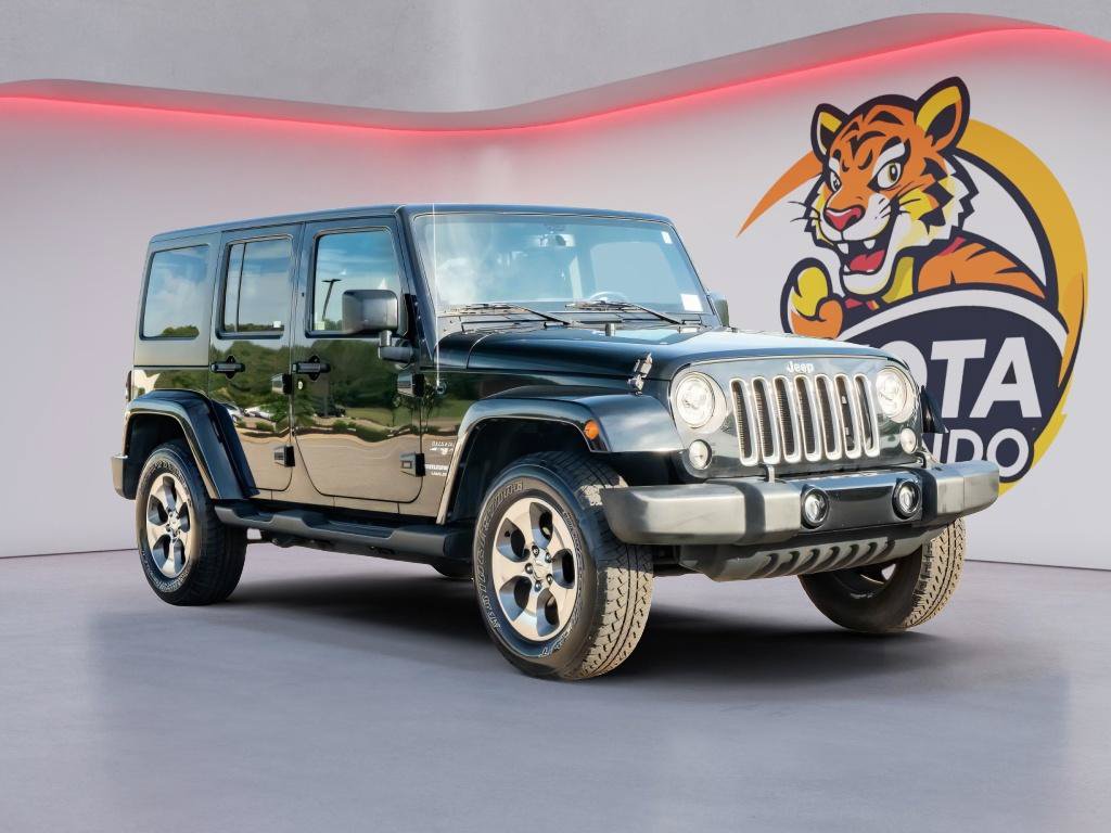 Used 2017 Jeep Wrangler Unlimited Sahara w/ Connectivity Group AWD/4WD image 3