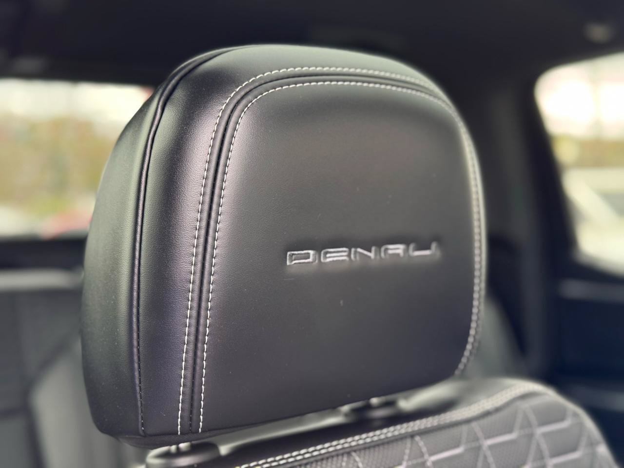 Used 2024 GMC Sierra EV Denali AWD/4WD image 15