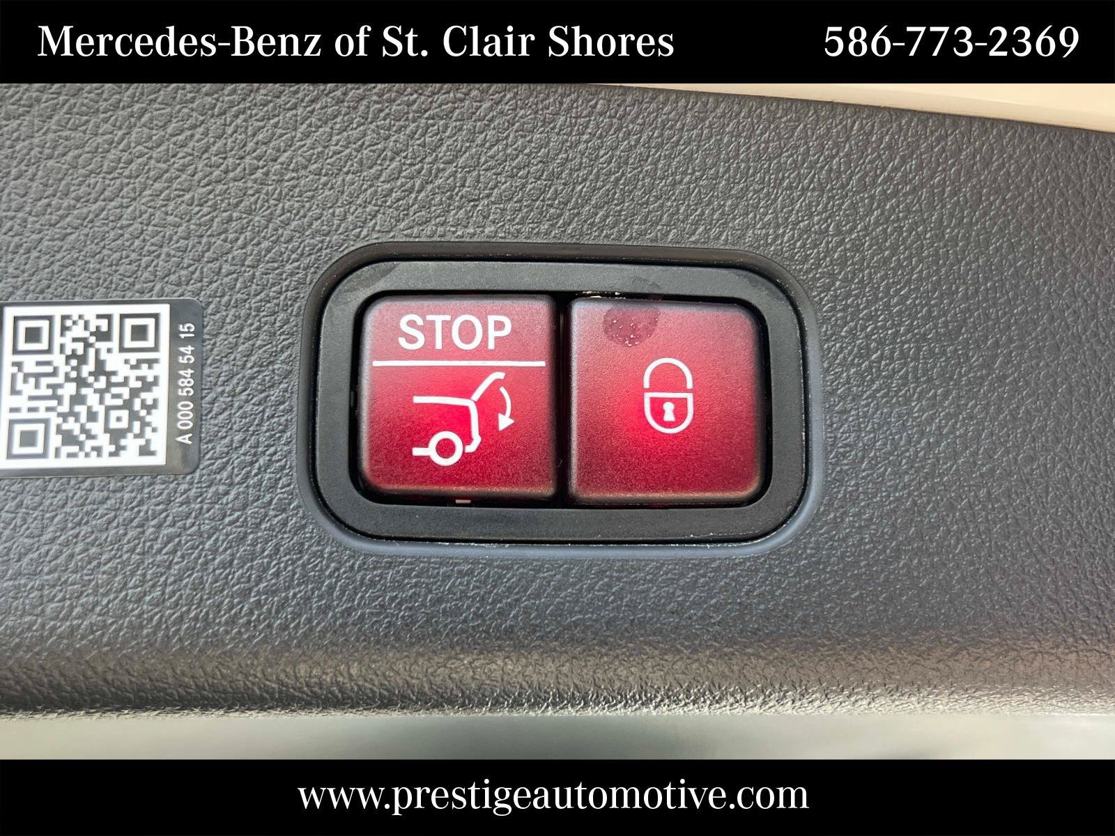 Used 2025 Mercedes-Benz GLC 350e 4MATIC image 13