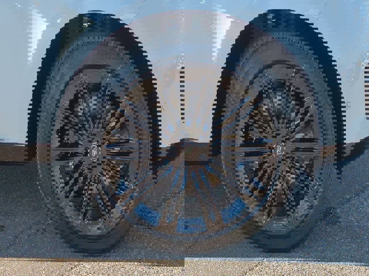 New 2025 Land Rover Range Rover SE image 13