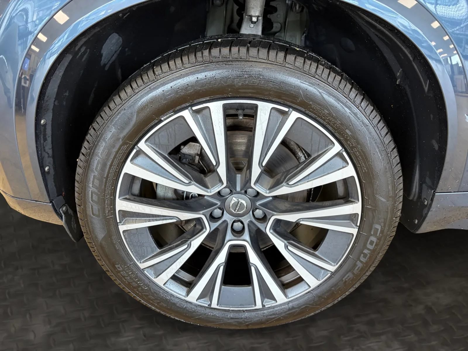 Used 2022 Volvo XC90 T5 Momentum w/ Climate Package AWD/4WD image 37