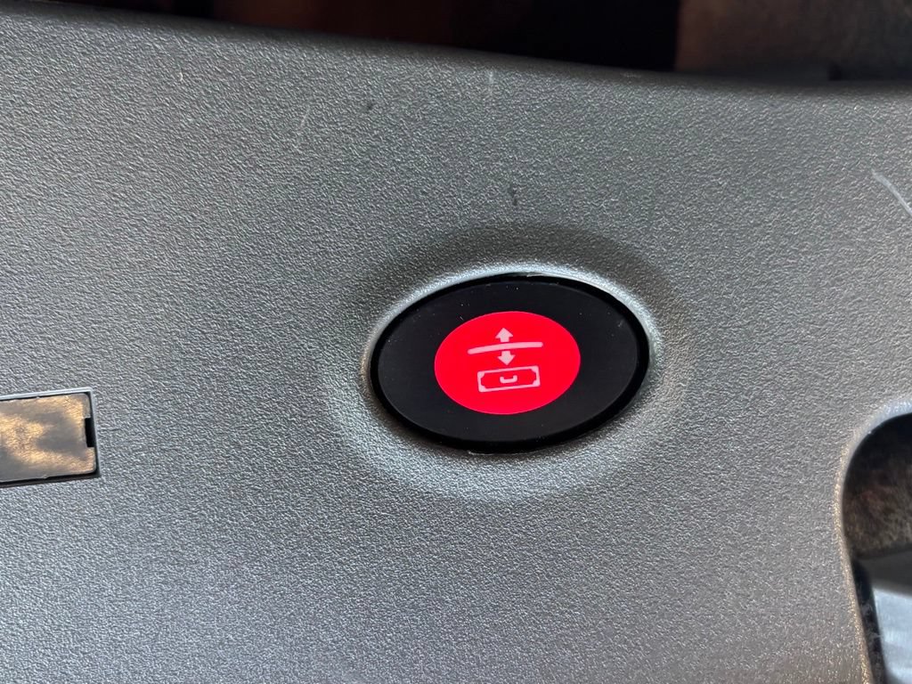 Used 2003 Mercedes-Benz SL 500 image 40