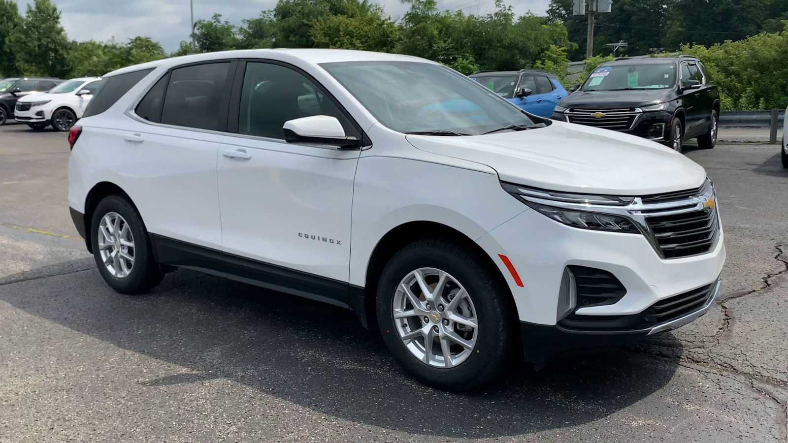 Certified 2024 Chevrolet Equinox LT AWD/4WD image 2