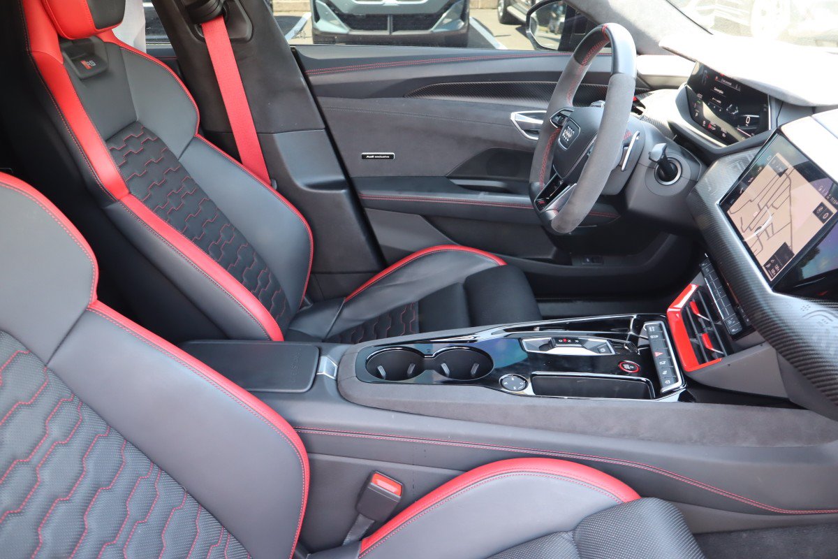 Used 2023 Audi RS e-tron GT AWD/4WD image 17
