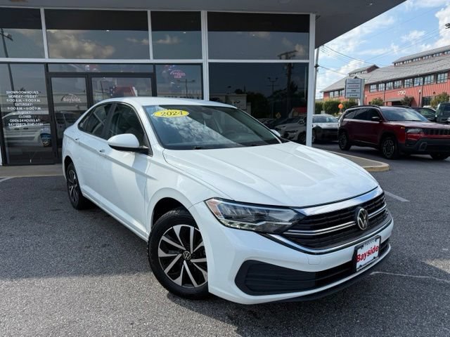Used 2024 Volkswagen Jetta S FWD image 2