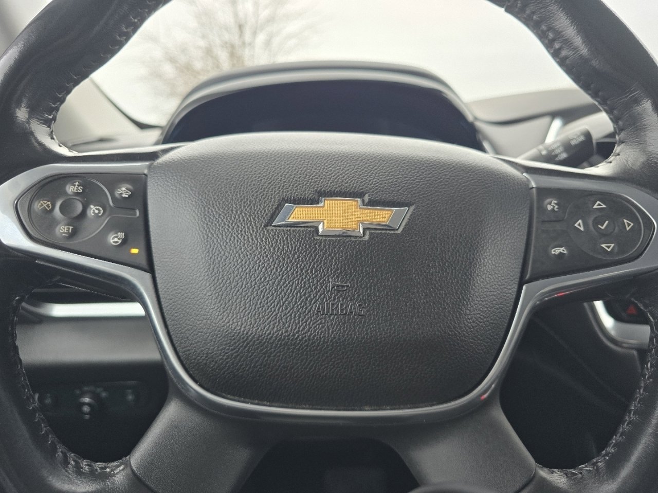 Used 2021 Chevrolet Traverse LT image 25